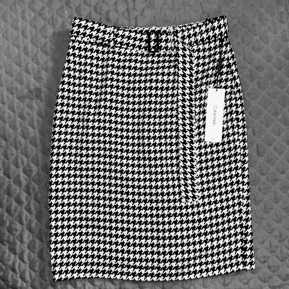 NWT Calvin Klein Black & White Career Knit Knee Length Pencil Skirt – Size 2 - Picture 3 of 16